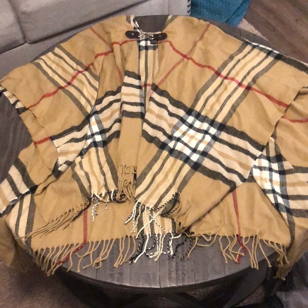 Tan Poncho